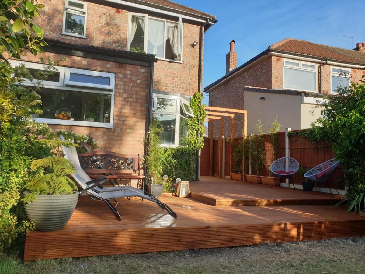 Luxury 5* Home With Secret Garden And Free Parking Liverpool Exterior photo