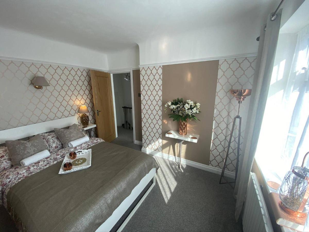 Luxury 5* Home With Secret Garden And Free Parking Liverpool Exterior photo